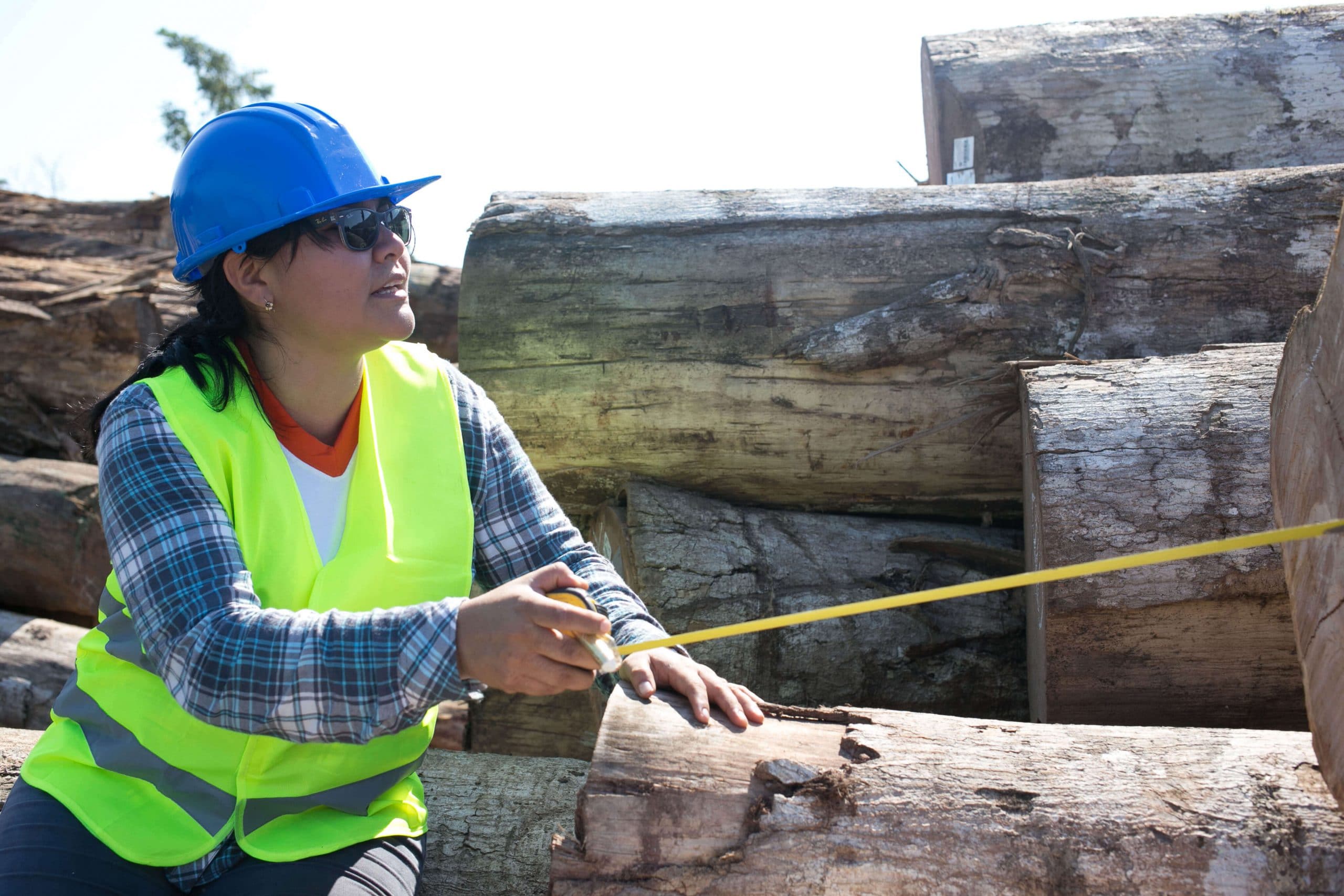 Measuring log diameter